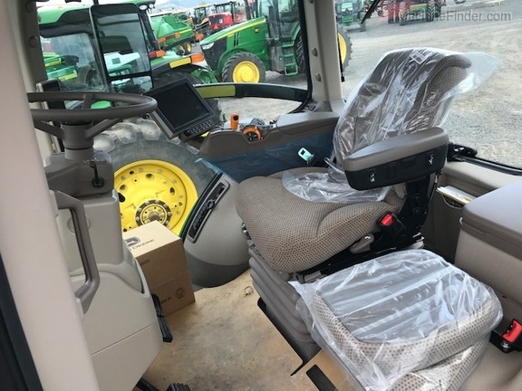 2018 John Deere 7270R