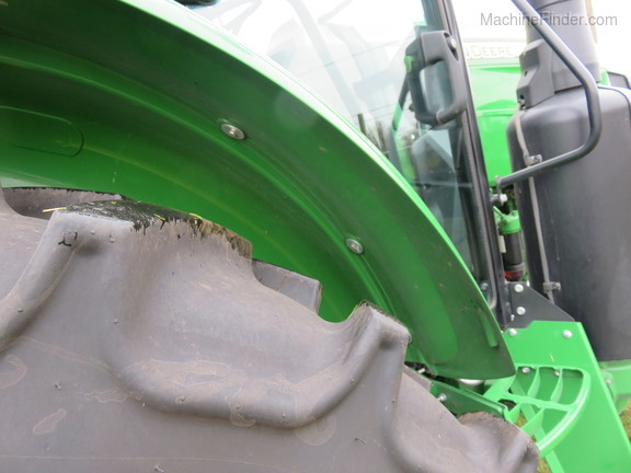 2019 John Deere 6135E