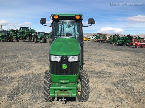 2017 John Deere 5090GV