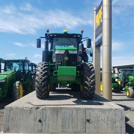 2018 John Deere 7270R