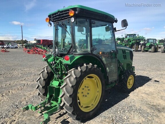 2017 John Deere 5090GV