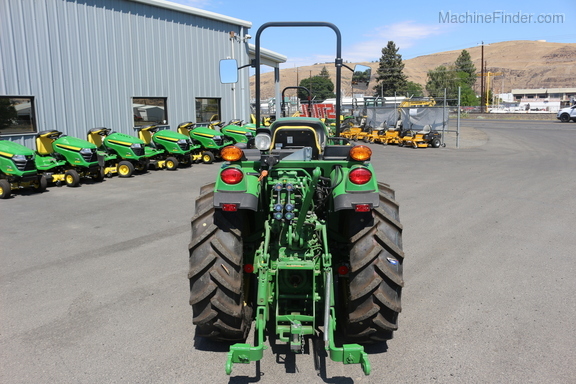 2017 John Deere 5090GV