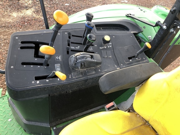 2018 John Deere 6130M