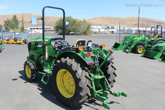 2017 John Deere 5090GV