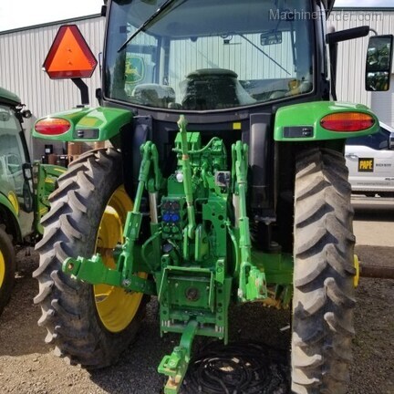 2017 John Deere 6130R