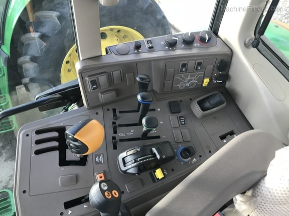 2016 John Deere 6155M