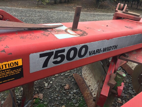 Case 7500