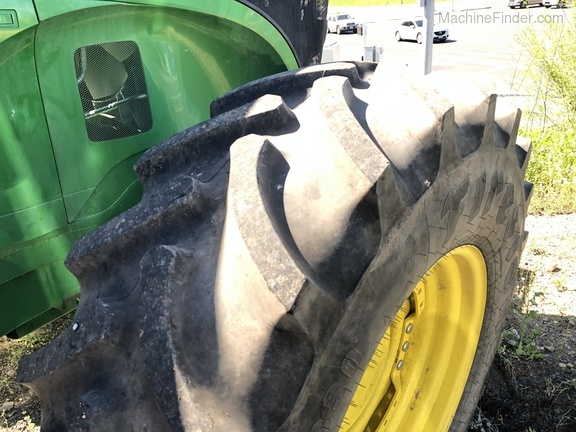 2018 John Deere 7230R