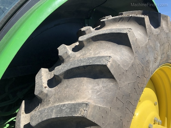 2018 John Deere 7230R
