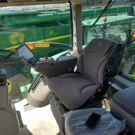 2018 John Deere 7270R