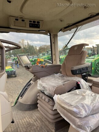2018 John Deere 7270R