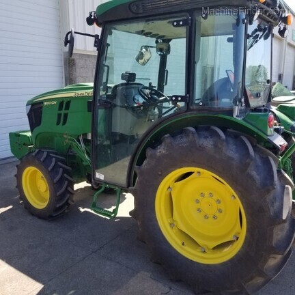 2018 John Deere 5100GN
