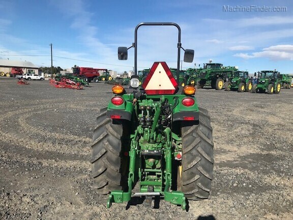 2017 John Deere 5090GV