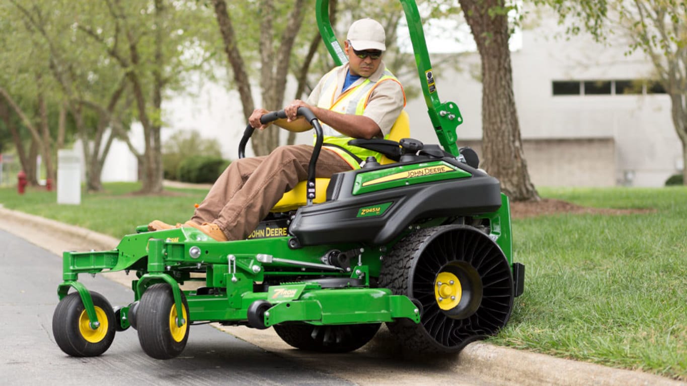 John Deere Z945M EFI
