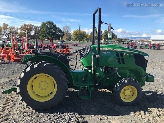 2017 John Deere 5090GV
