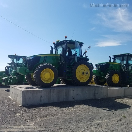 2018 John Deere 7270R