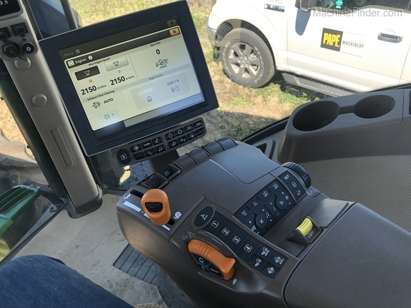 2018 John Deere 7230R