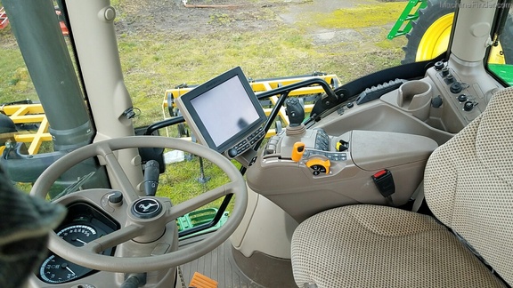 2016 John Deere 6130R