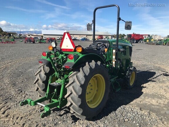 2017 John Deere 5090GV