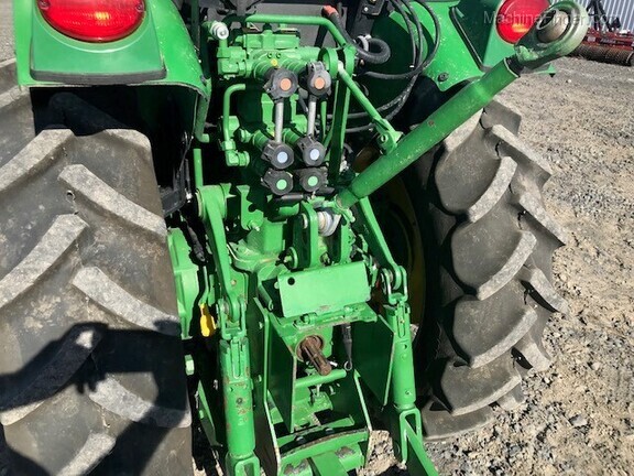 2017 John Deere 5090GV