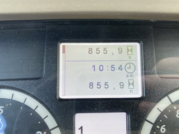 2018 John Deere 6110M