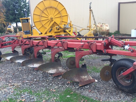 Case 7500