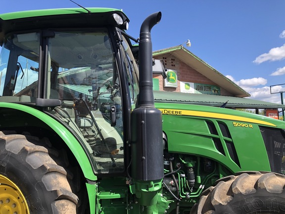 2017 John Deere 5090R