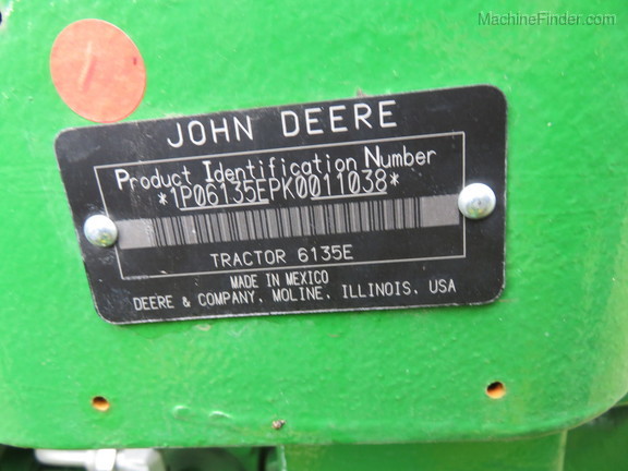 2019 John Deere 6135E
