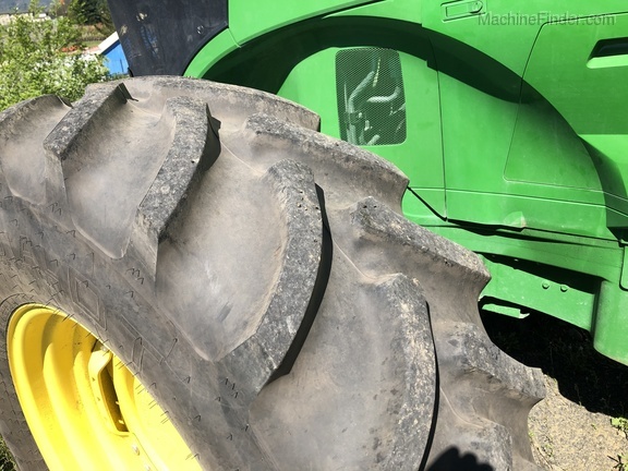2018 John Deere 7230R