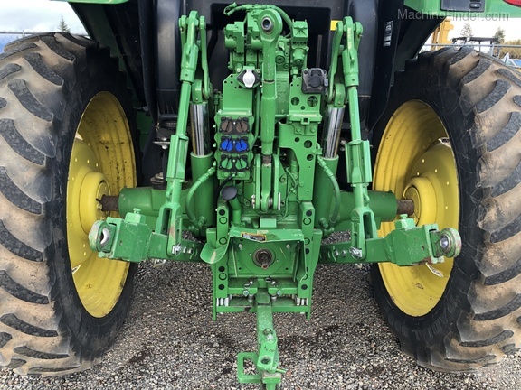 2017 John Deere 6130R