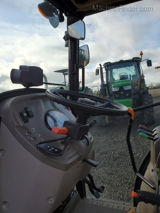 2016 John Deere 5090GV