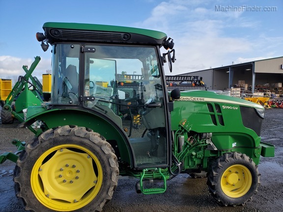 2016 John Deere 5090GV