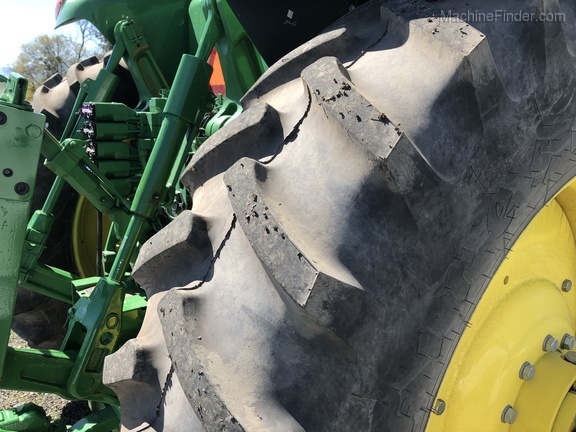 2018 John Deere 7230R