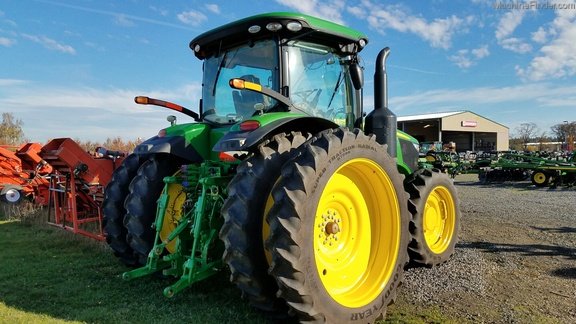 2015 John Deere 7250R