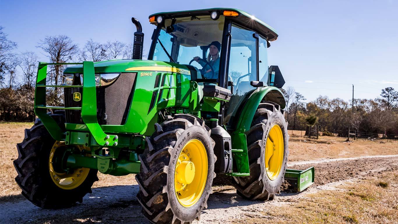 John Deere 5090E
