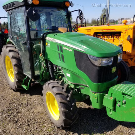 2018 John Deere 5100GN