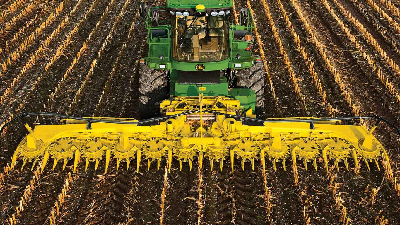 John Deere 692