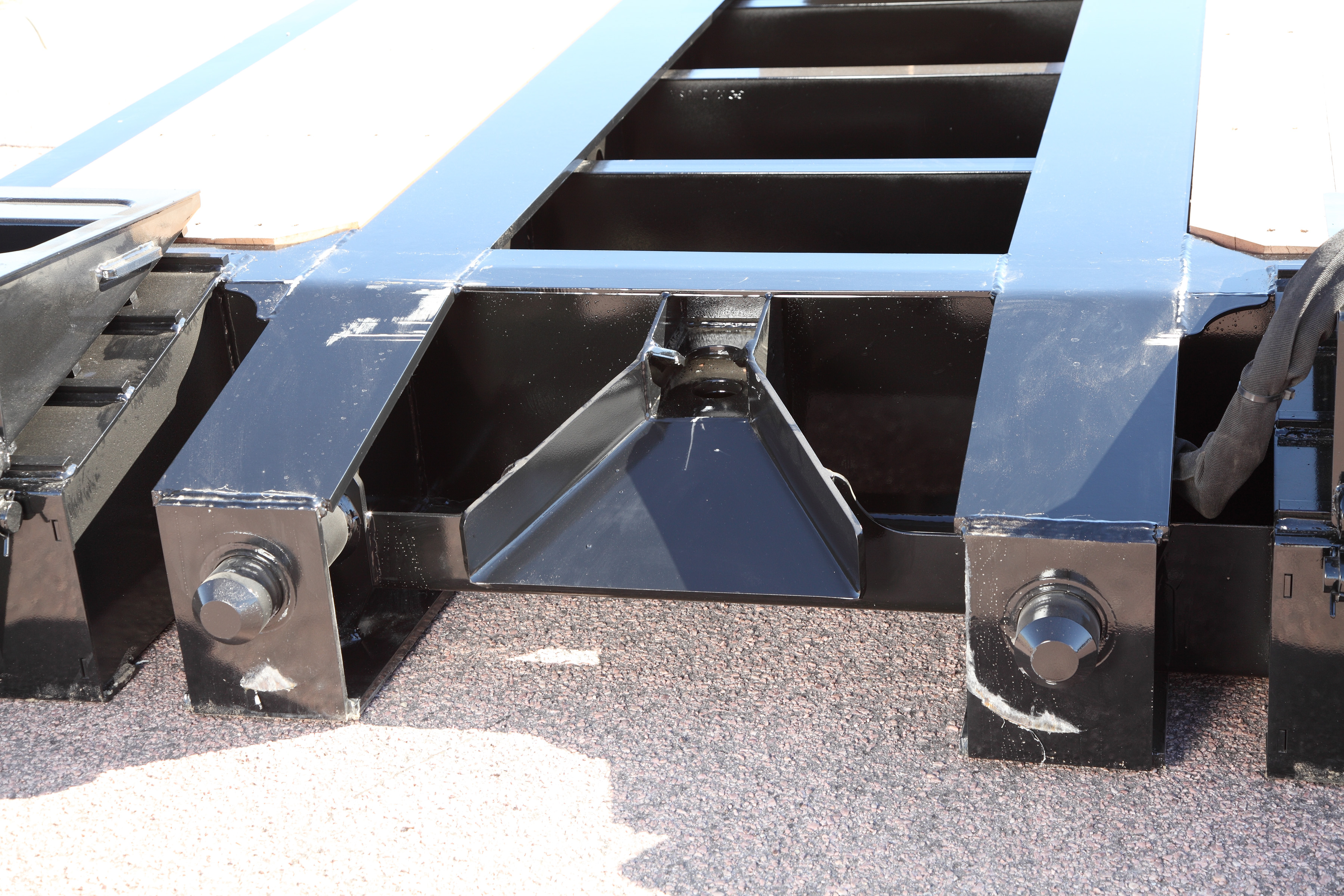 TrailKing TKHDG Hydraulic Detachable Gooseneck