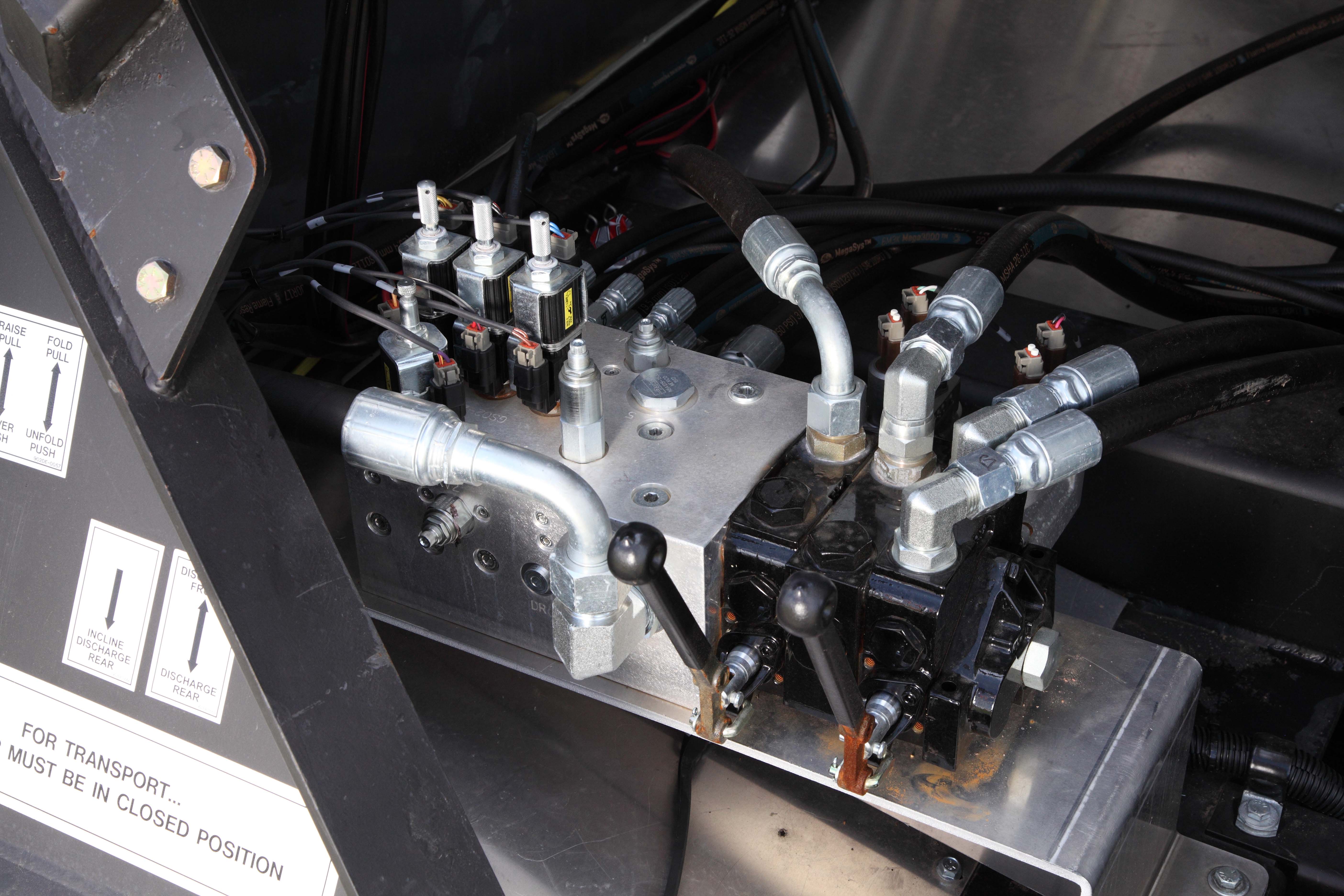 TrailKing TKAHTC Grain Hopper Conveyer