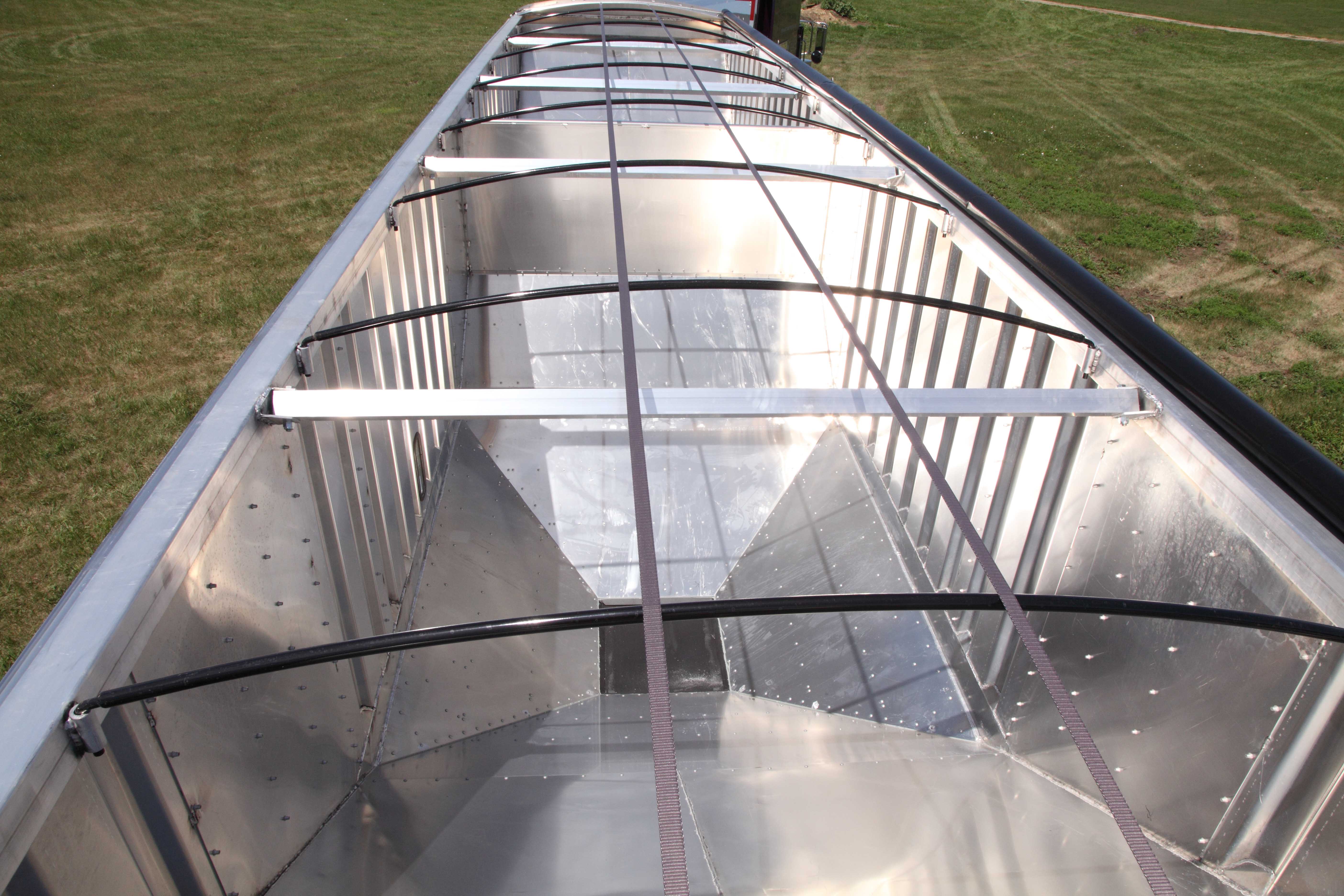 TrailKing TKAHT Grain Hopper