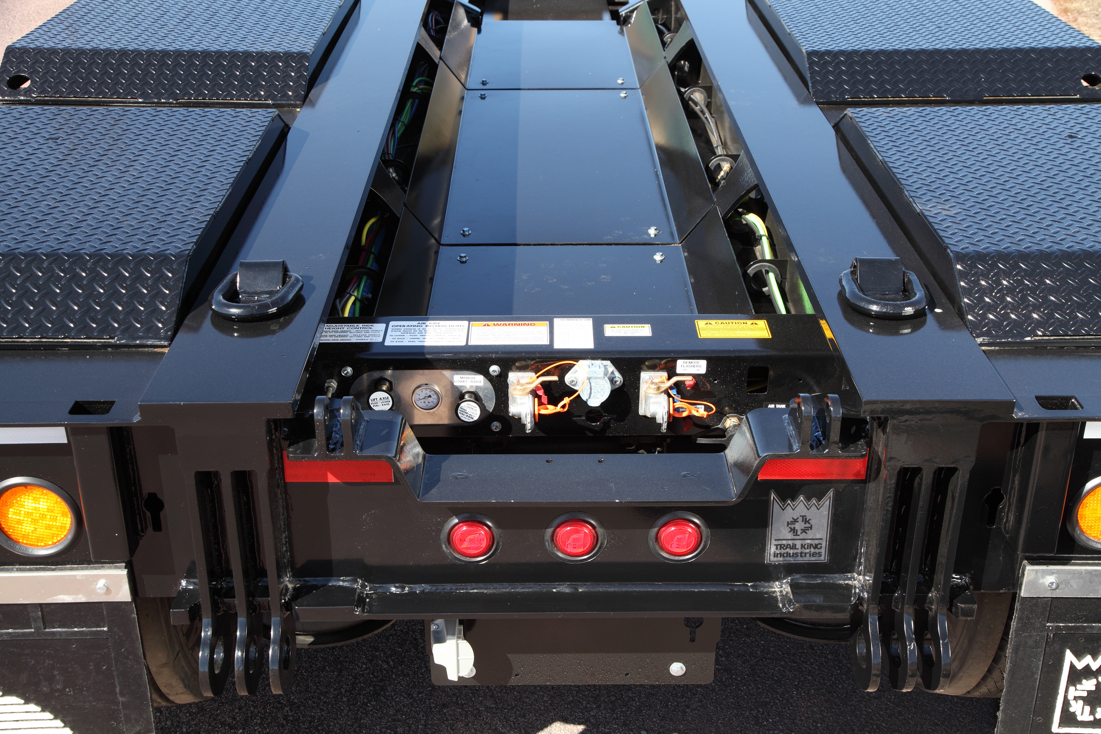 TrailKing TKHDG Hydraulic Detachable Gooseneck