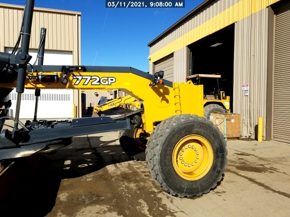 2020 John Deere 772GP