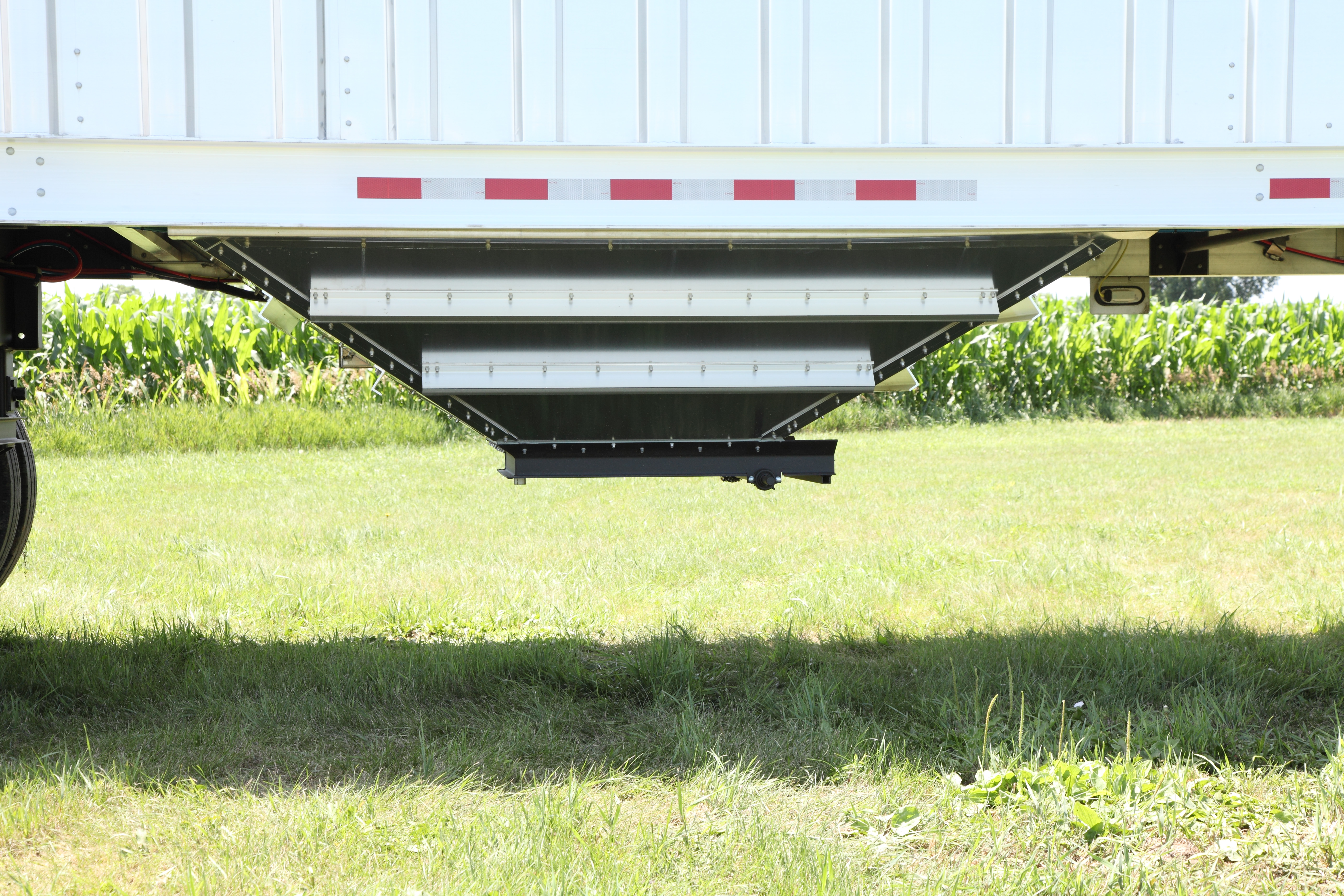 TrailKing TKAHT Grain Hopper