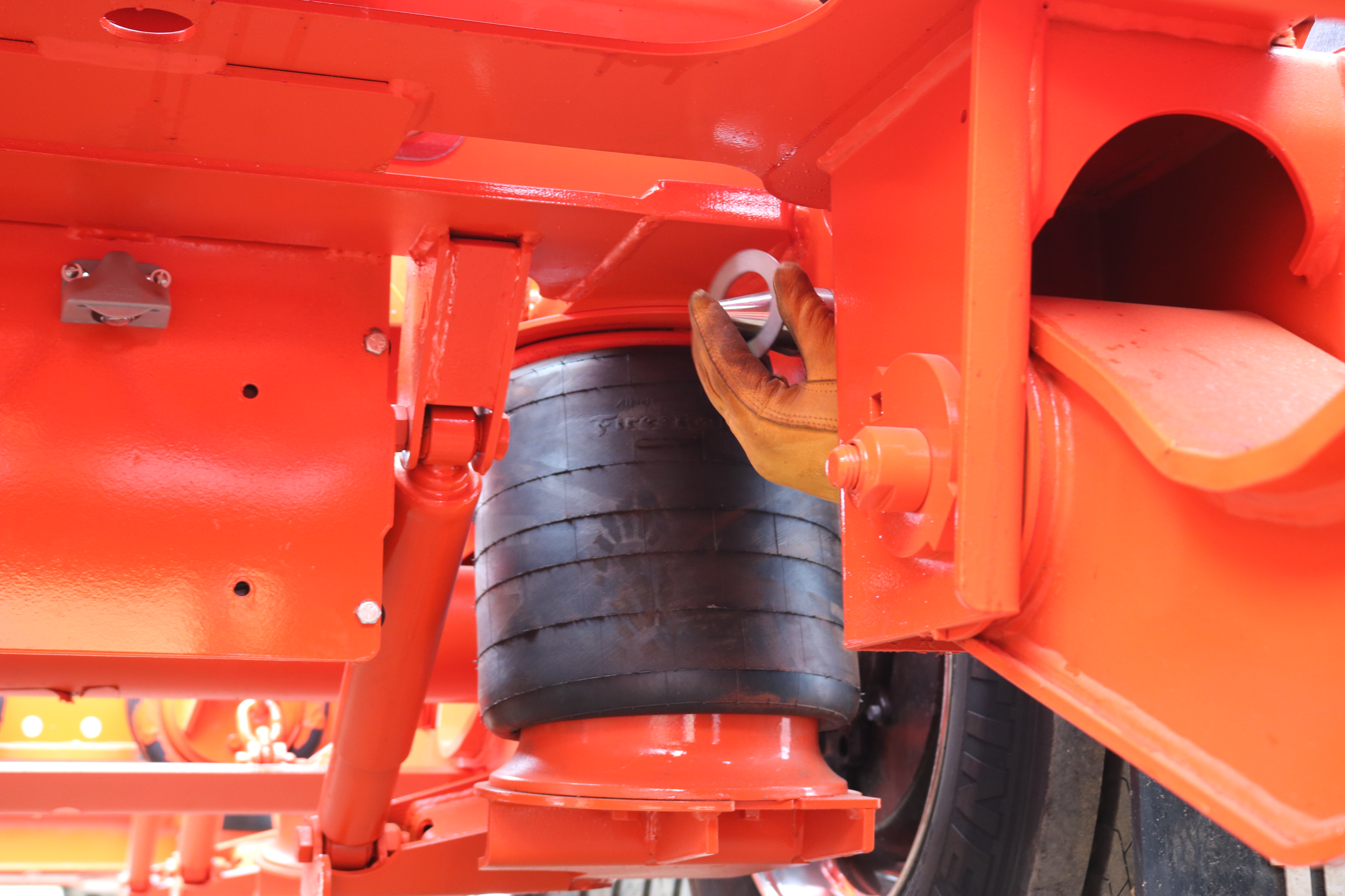 TrailKing TKHDG Hydraulic Detachable Gooseneck