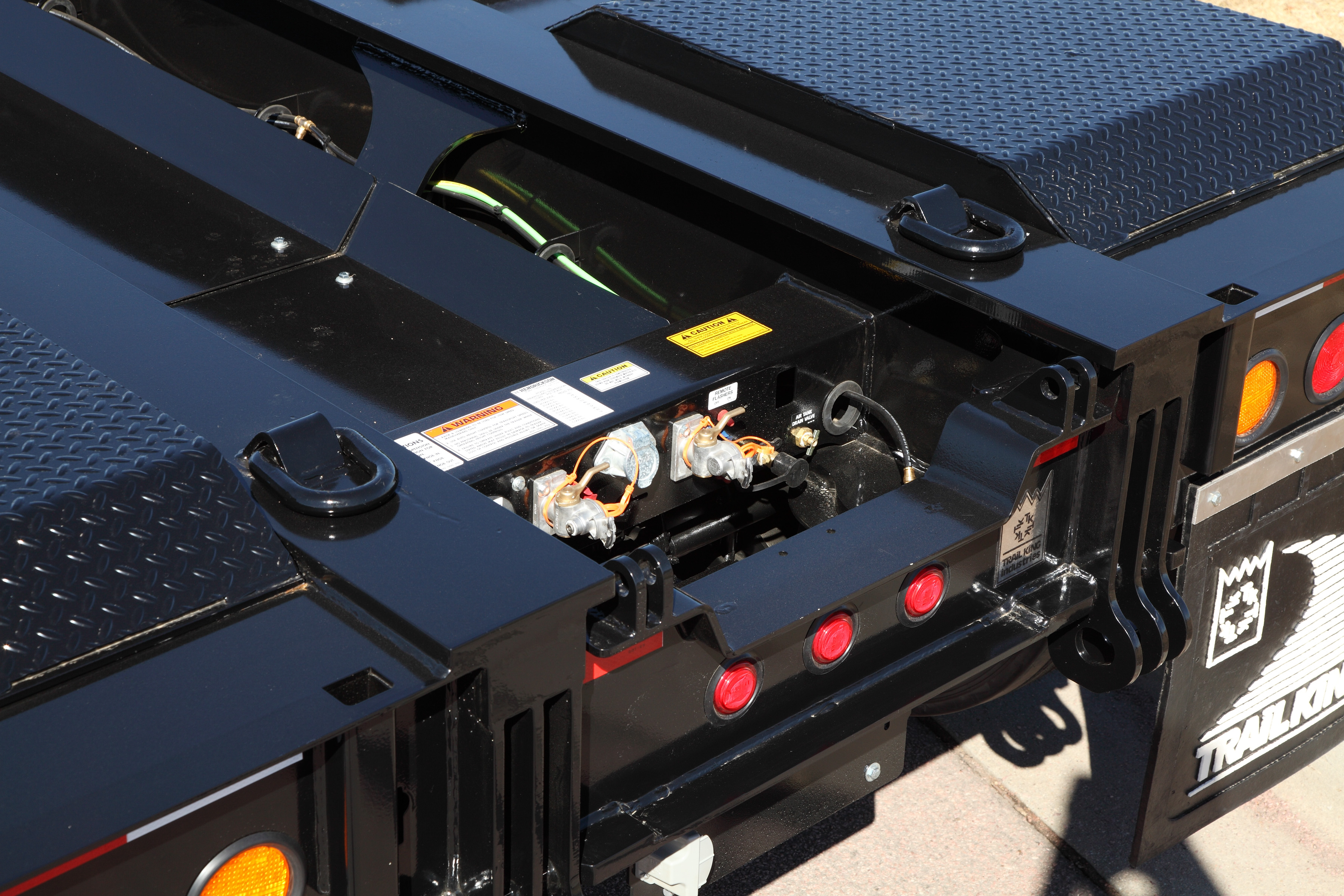 TrailKing TKHDG Hydraulic Detachable Gooseneck