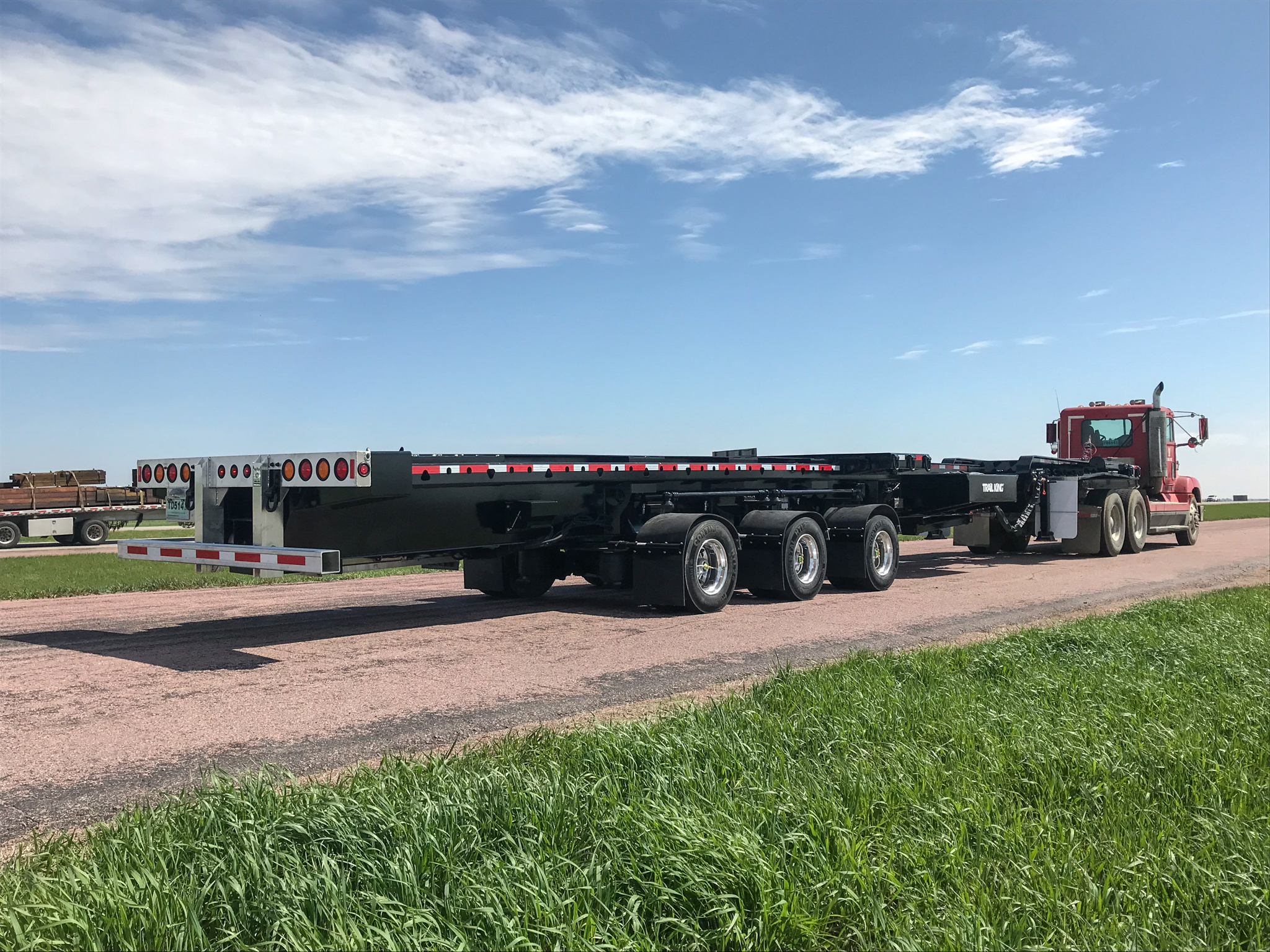 TrailKing TKEFX Blade Hauler