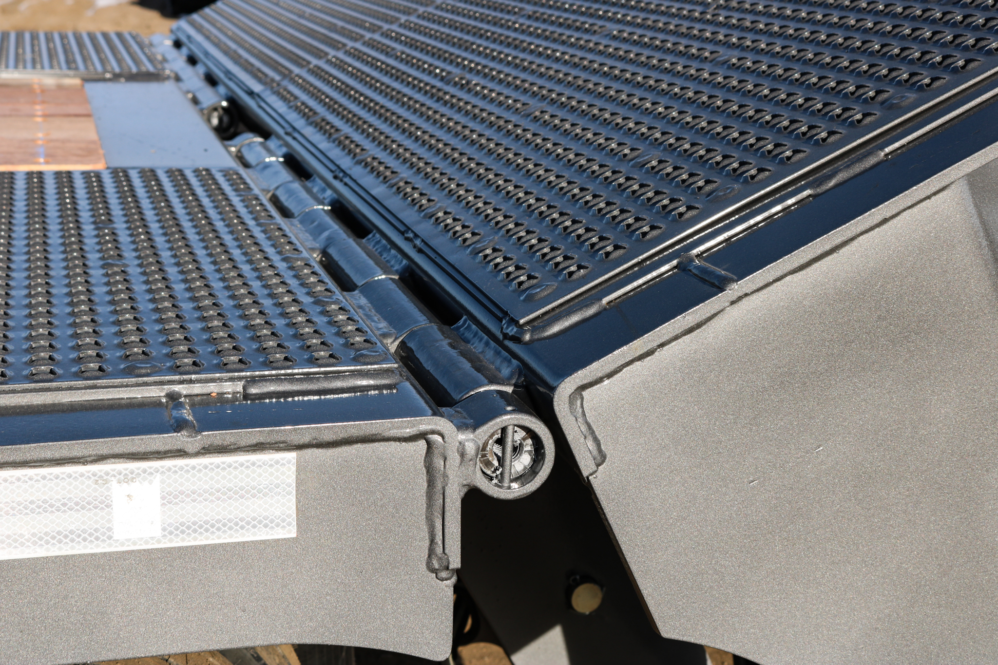 TrailKing TKHT Hydraulic Tail