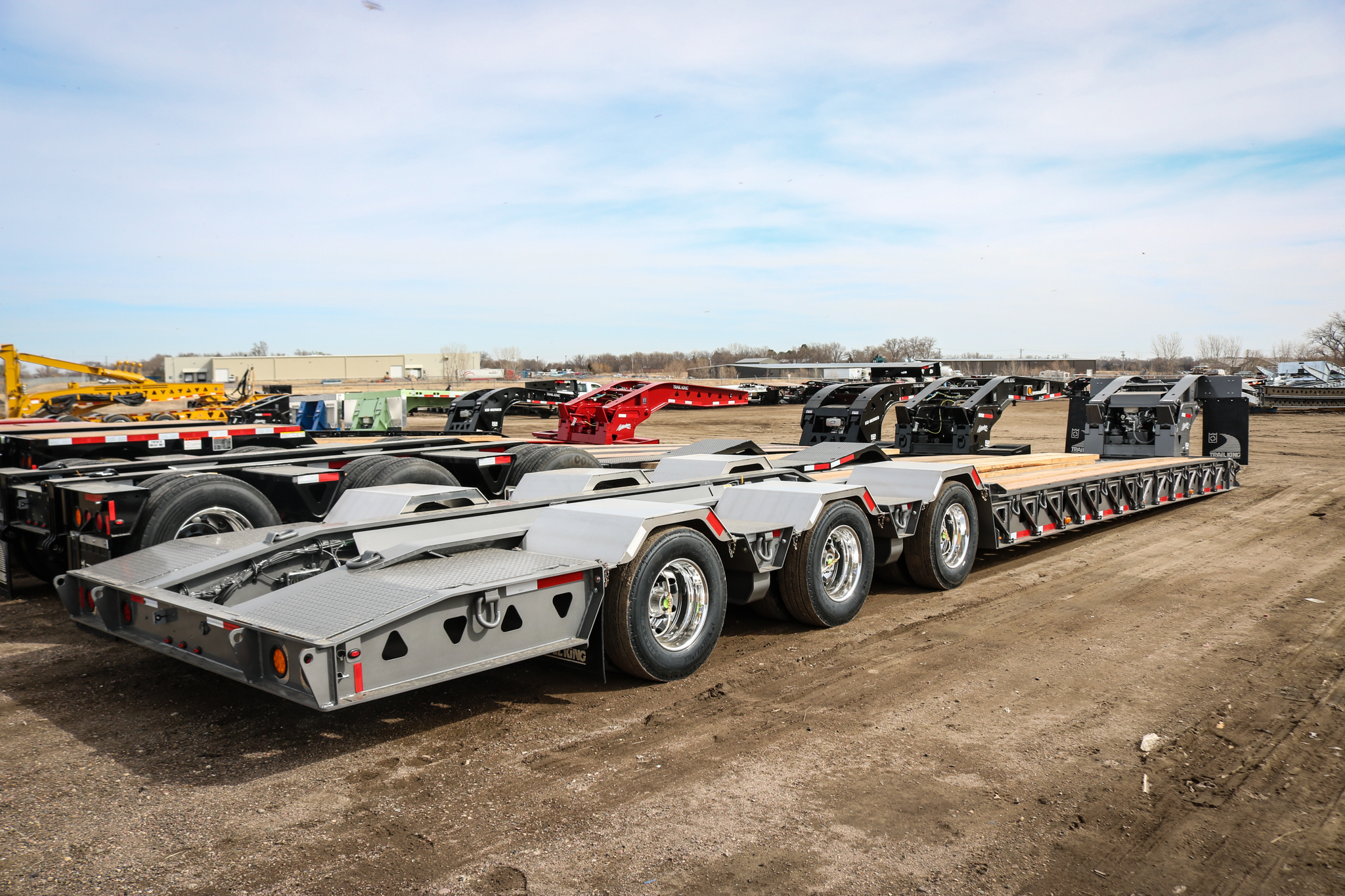 TrailKing TKHDG Hydraulic Detachable Gooseneck