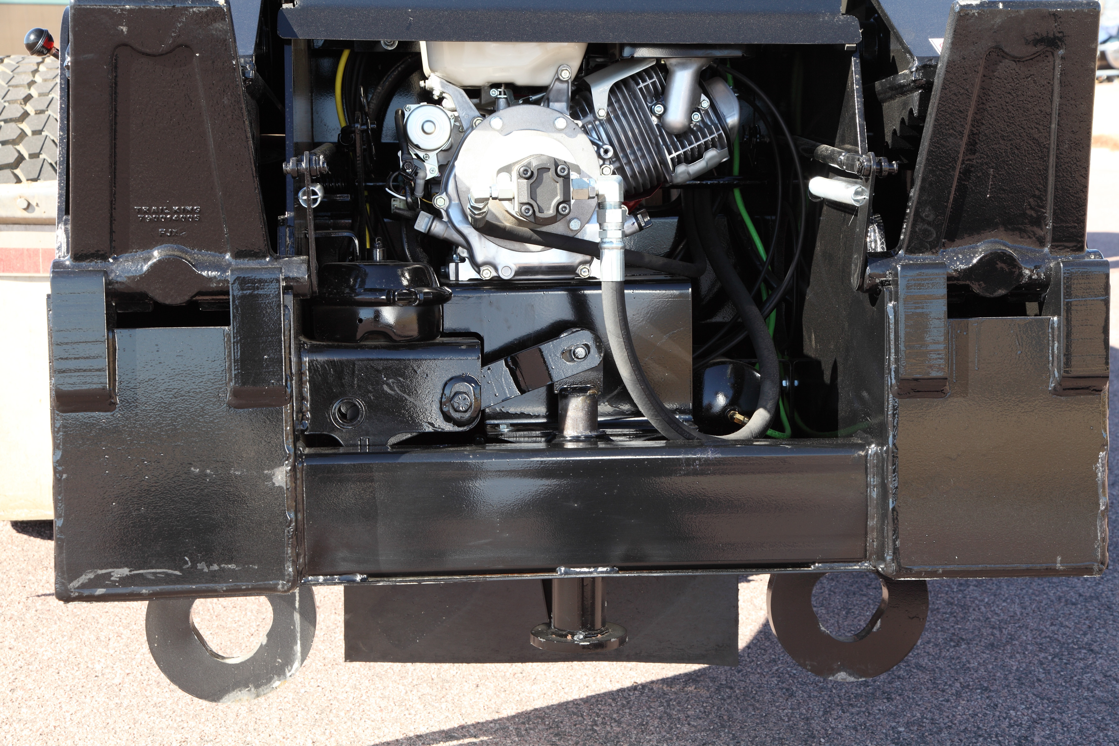 TrailKing TKHDG Hydraulic Detachable Gooseneck