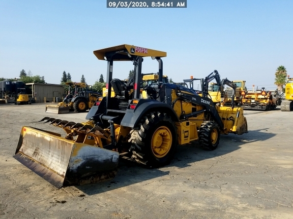 2019 John Deere 210L